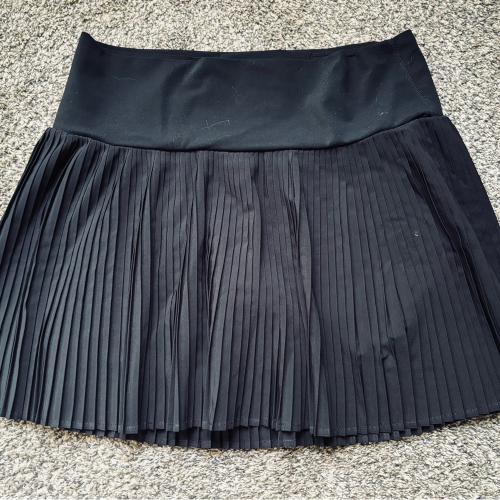 all in motion Black Pleated Skort